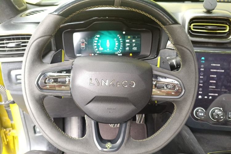 Used Lynk & Co 03 2021 03+ 2.0TD Automatic Wind-Chasing Edition Steering Wheel