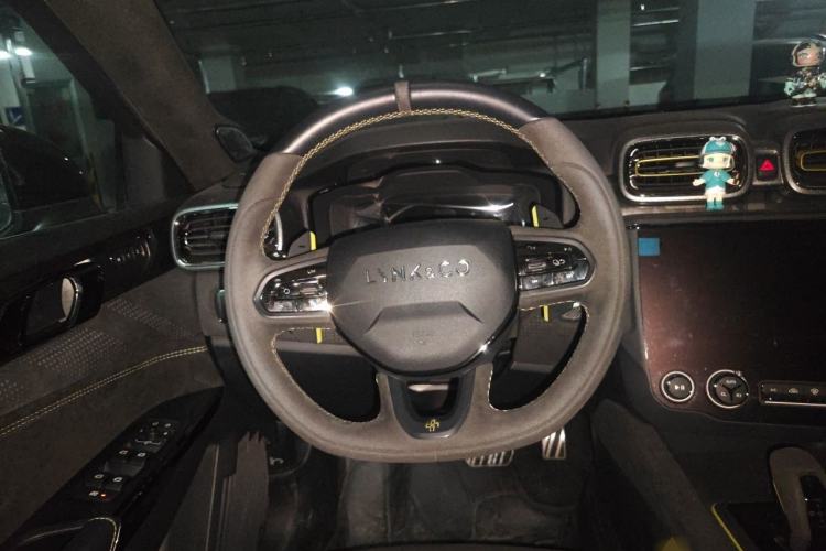 Used Lynk & Co 03 2021 03+ 2.0TD Automatic Wind-Chasing Edition Steering Wheel