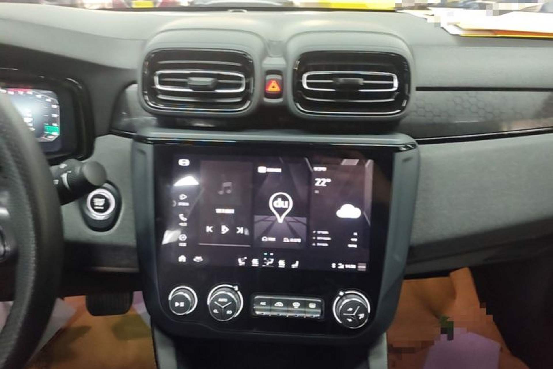 Used Lynk & Co 03 2021 2.0TD Automatic Trendy Champion Edition Audio And AC Panel