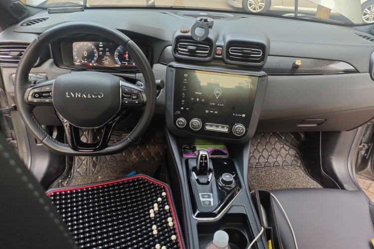 Used Lynk & Co 03 2021 1.5TD DCT JingPlus Center Console