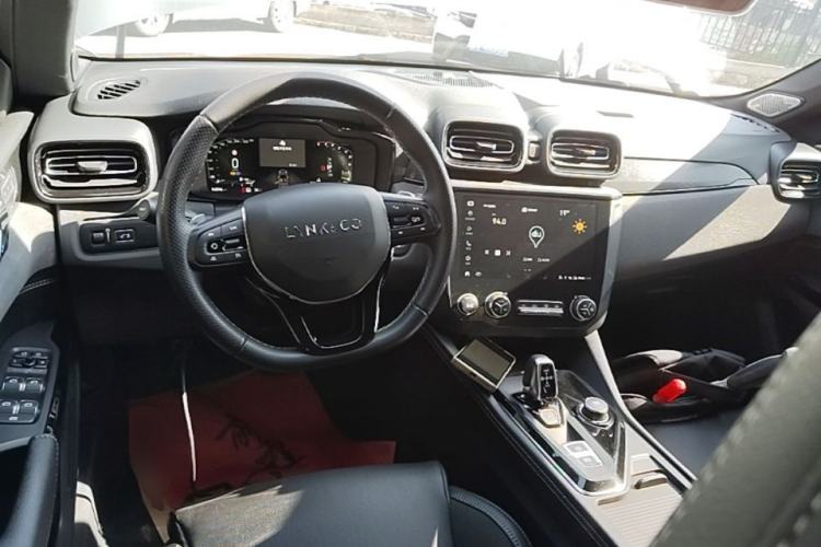 Used Lynk & Co 03 2021 1.5TD DCT Jing Champion Edition Center Console