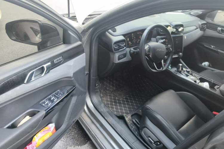 Used Lynk & Co 03 2021 1.5TD DCT Jing Champion Edition Driver Seat
