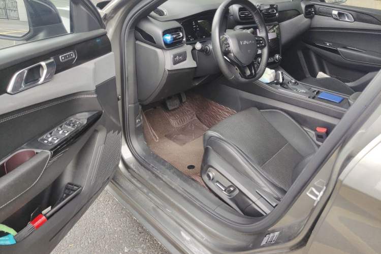 Used Lynk & Co 03 2021 2.0TD Automatic Trendy Champion Edition Driver Seat