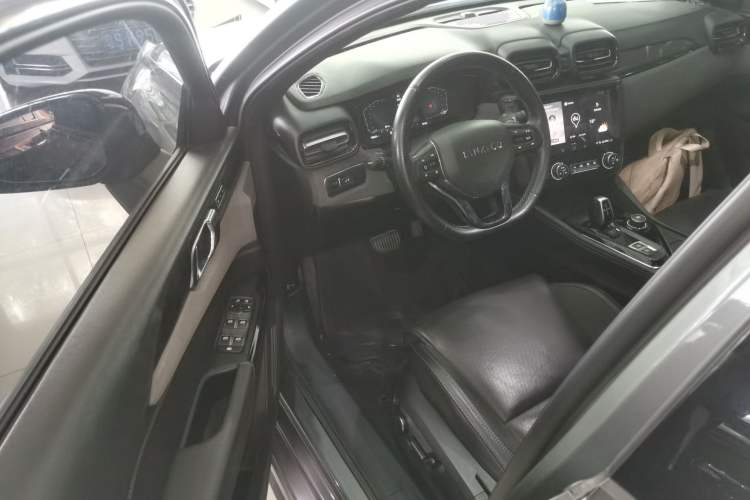 Used Lynk & Co 03 2021 2.0TD Automatic Trendy Champion Edition Driver Seat