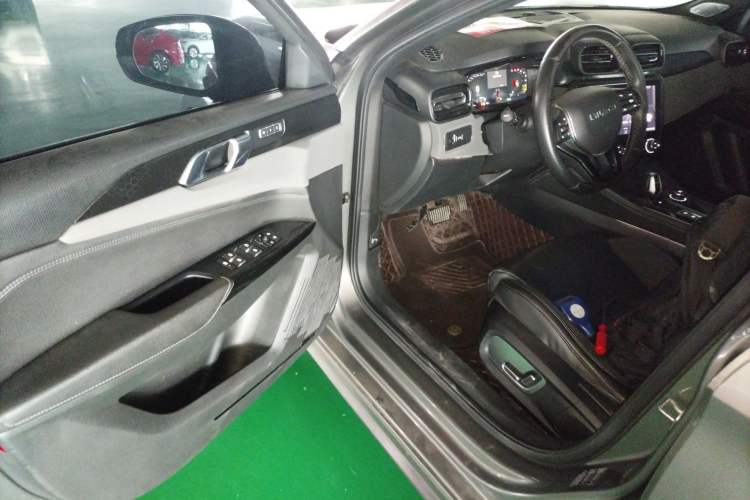 Used Lynk & Co 03 2021 1.5TD DCT Jing Champion Edition Driver Seat