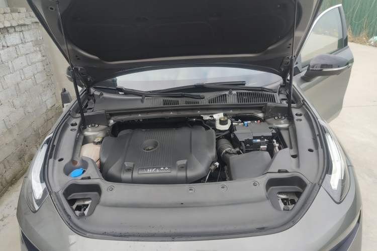 Used Lynk & Co 03 2021 2.0TD Automatic Trendy Champion Edition Engine Bay