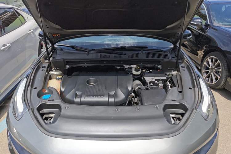 Used Lynk & Co 03 2021 2.0TD Automatic Trendy Champion Edition Engine Bay