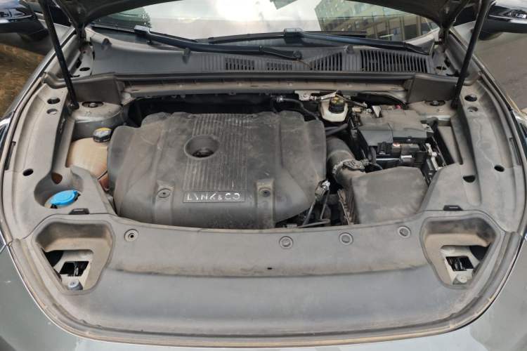 Used Lynk & Co 03 2021 2.0TD Automatic Trendy Champion Edition Engine Bay