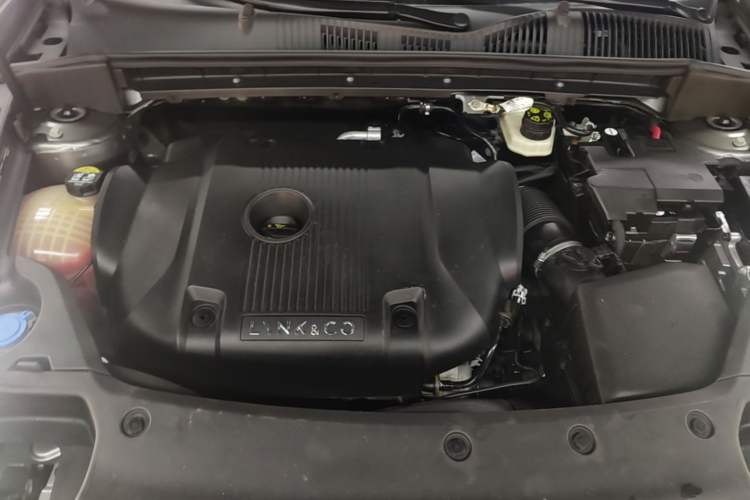 Used Lynk & Co 03 2021 2.0TD Automatic Trendy Champion Edition Engine Bay