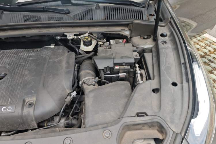 Used Lynk & Co 03 2021 2.0TD Automatic Trendy Champion Edition Engine Bay Left