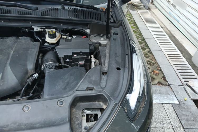 Used Lynk & Co 03 2021 2.0TD Automatic Trendy Champion Edition Engine Bay Left