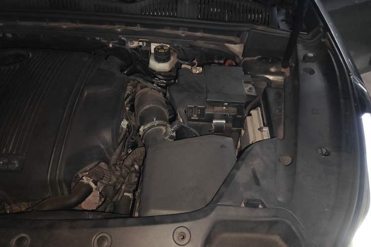 Used Lynk & Co 03 2021 1.5TD DCT JingPro Engine Bay Left
