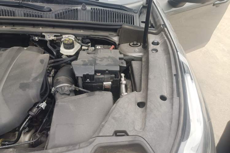 Used Lynk & Co 03 2021 2.0TD Automatic Trendy Champion Edition Engine Bay Left
