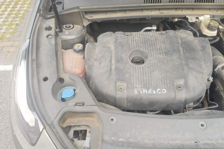 Used Lynk & Co 03 2021 2.0TD Automatic Trendy Champion Edition Engine Bay Right