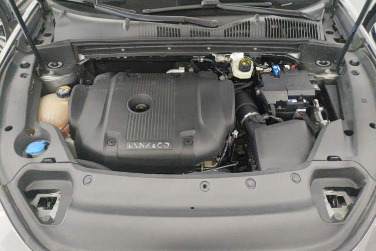 Used Lynk & Co 03 2021 2.0TD Automatic Trendy Champion Edition Engine Bay