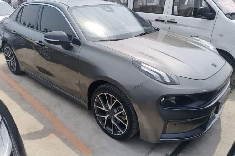 Used Lynk & Co 03 2021 2.0TD Automatic Trendy Champion Edition Exterior 1