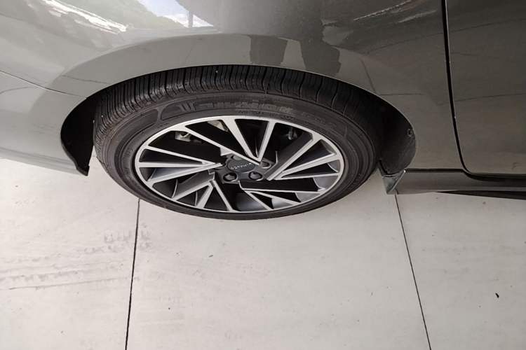 Used Lynk & Co 03 2021 1.5TD DCT JingPlus Exterior 2