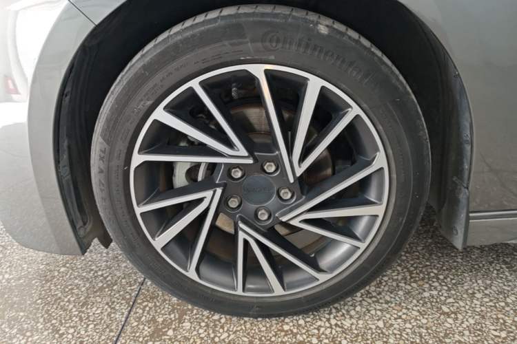 Used Lynk & Co 03 2021 1.5TD DCT JingPlus Exterior 4