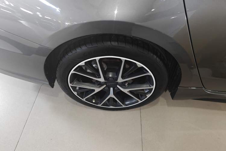 Used Lynk & Co 03 2021 1.5TD DCT Jing Champion Edition Exterior 5