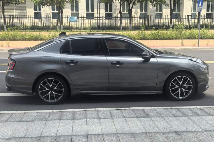 Used Lynk & Co 03 2021 1.5TD DCT Jing Champion Edition Exterior 7