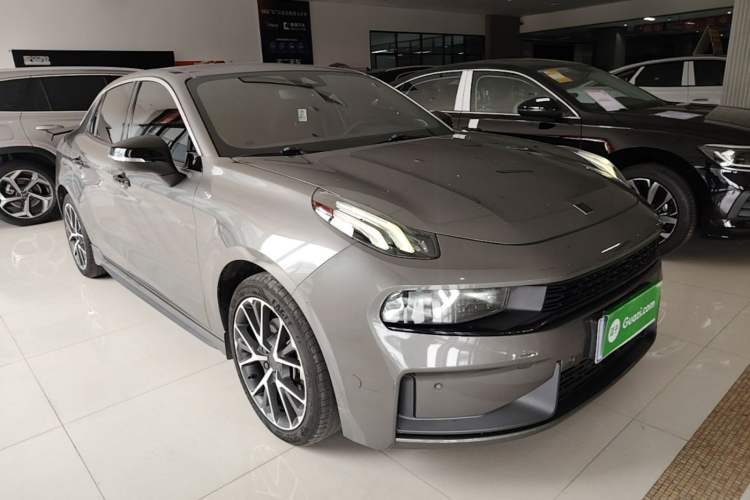 Used Lynk & Co 03 2021 1.5TD DCT Jing Champion Edition Front Right 45 Deg