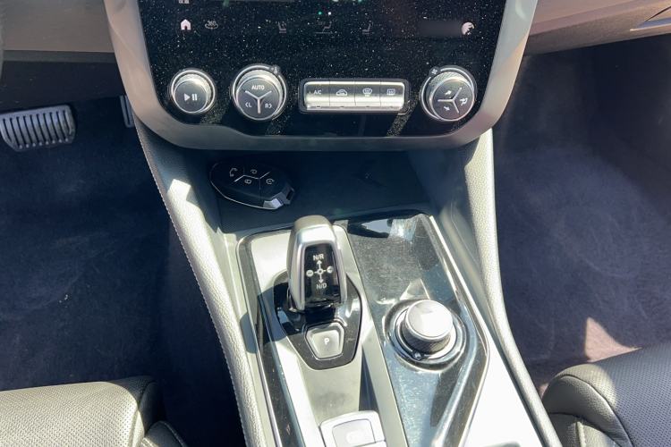 Used Lynk & Co 03 2021 2.0TD Automatic Trendy Champion Edition Gear Lever