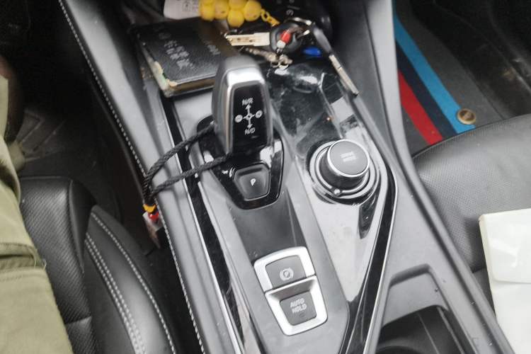 Used Lynk & Co 03 2021 2.0TD Automatic Trendy Champion Edition Gear Lever