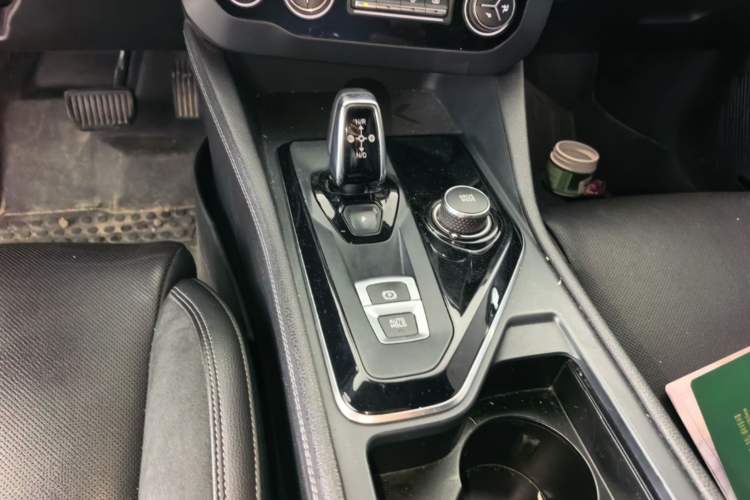 Used Lynk & Co 03 2021 2.0TD Automatic Trendy Champion Edition Gear Lever