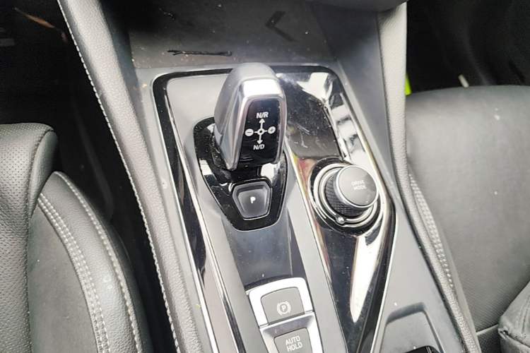 Used Lynk & Co 03 2021 1.5TD DCT Jing Champion Edition Gear Lever