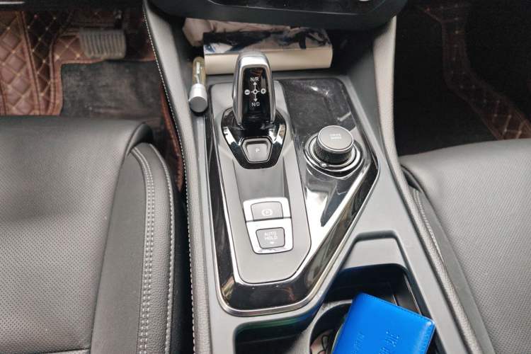 Used Lynk & Co 03 2021 2.0TD Automatic Trendy Champion Edition Gear Lever