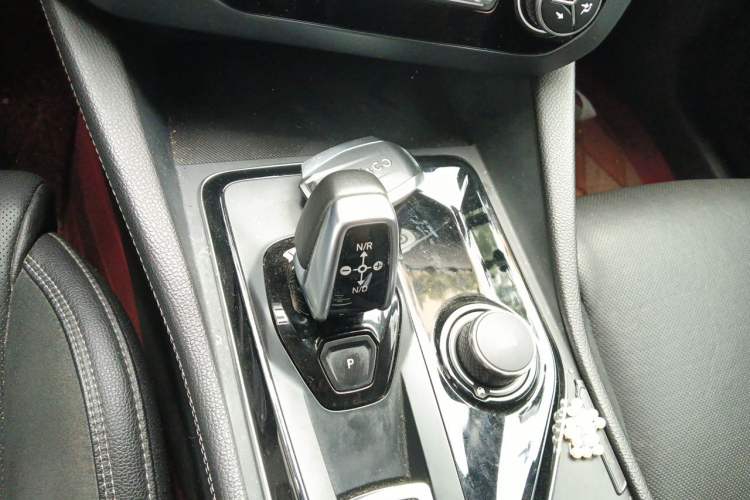 Used Lynk & Co 03 2021 2.0TD Automatic Trendy Champion Edition Gear Lever