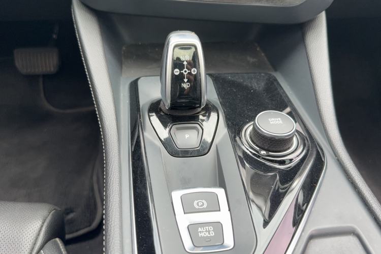 Used Lynk & Co 03 2021 2.0TD Automatic Trendy Champion Edition Gear Lever
