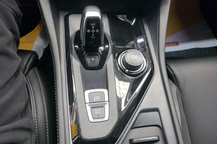 Used Lynk & Co 03 2021 1.5TD DCT Jing Champion Edition Gear Lever