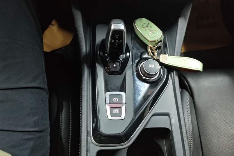 Used Lynk & Co 03 2021 1.5TD DCT Jing Champion Edition Gear Lever