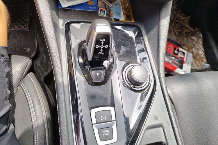 Used Lynk & Co 03 2021 1.5TD DCT Jing Champion Edition Gear Lever