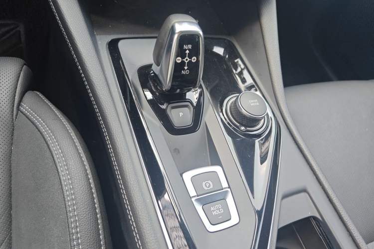 Used Lynk & Co 03 2021 1.5TD DCT Jing Champion Edition Gear Lever
