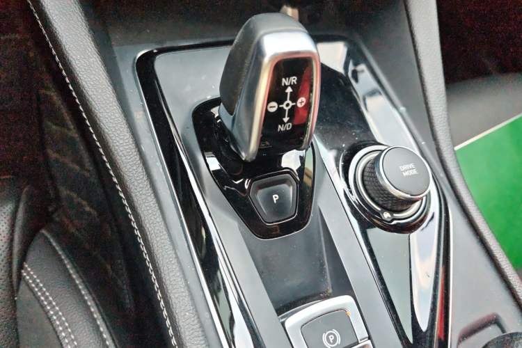 Used Lynk & Co 03 2021 2.0TD Automatic Trendy Champion Edition Gear Lever