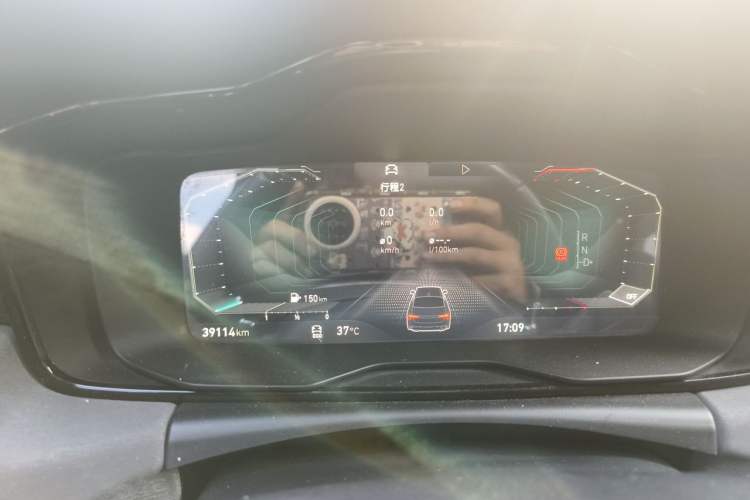 Used Lynk & Co 03 2021 2.0TD Automatic Trendy Champion Edition Instrument Cluster