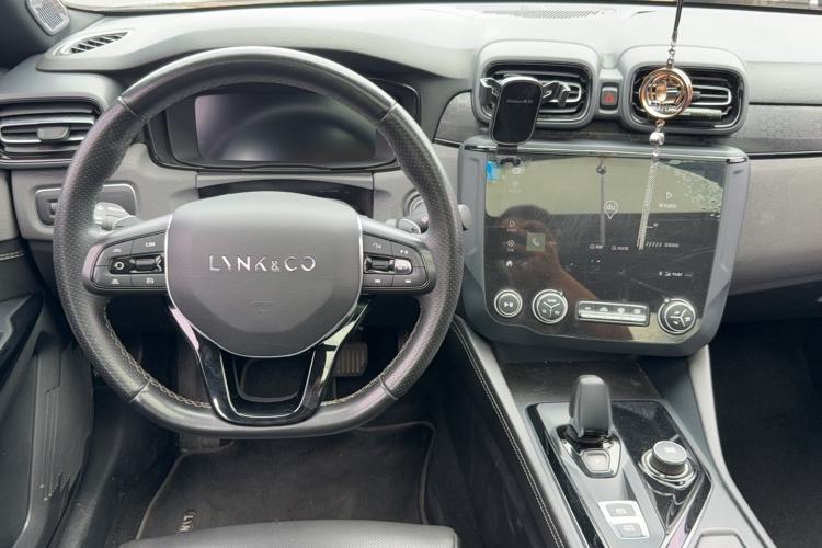 Used Lynk & Co 03 2021 2.0TD Automatic Trendy Champion Edition Interior 1