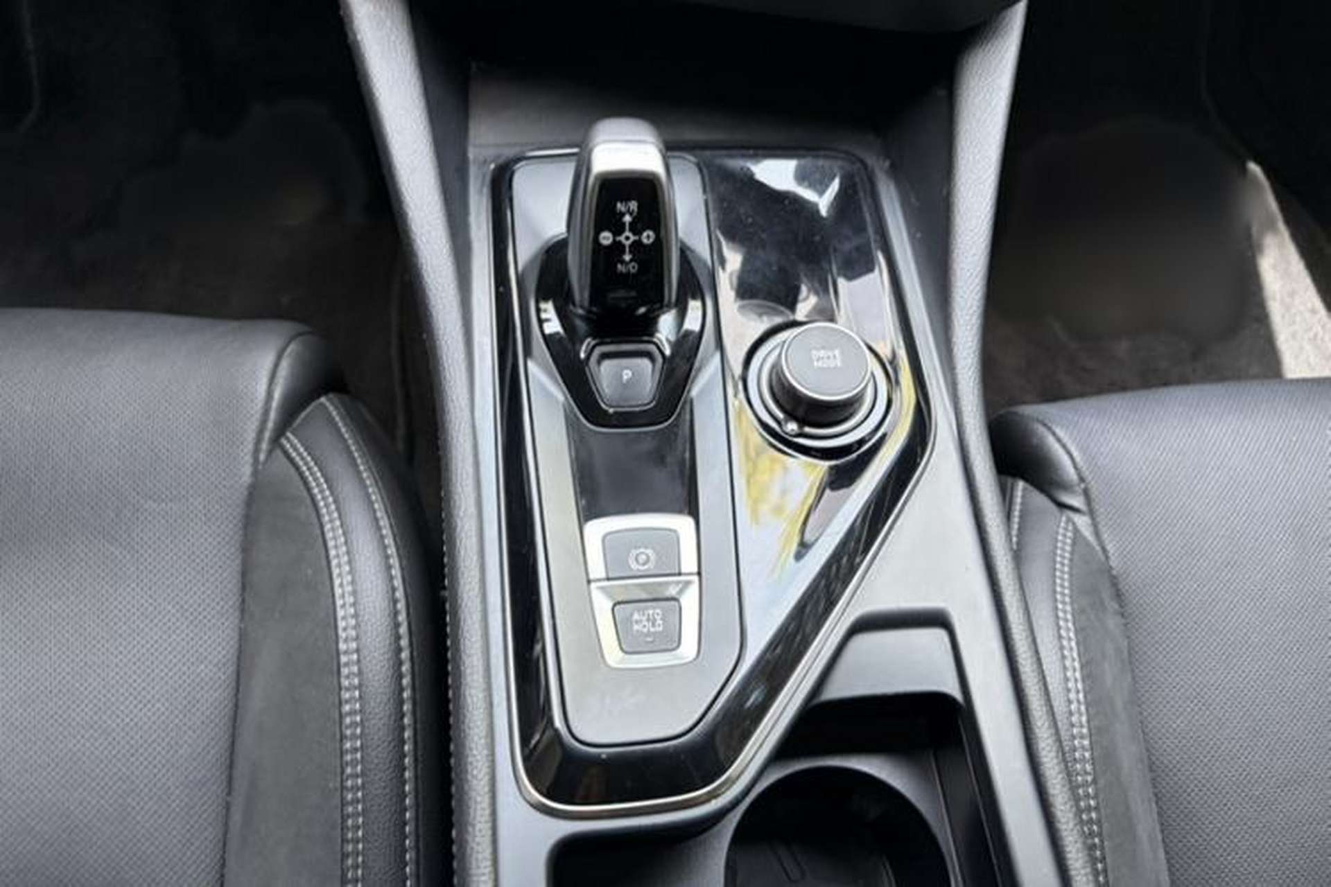 Used Lynk & Co 03 2021 2.0TD Automatic Trendy Champion Edition Interior 4