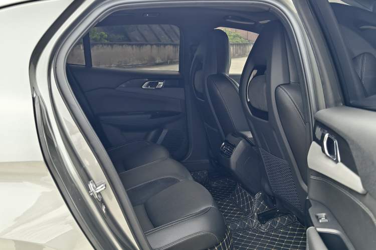 Used Lynk & Co 03 2021 1.5TD DCT Jing Champion Edition Interior 6