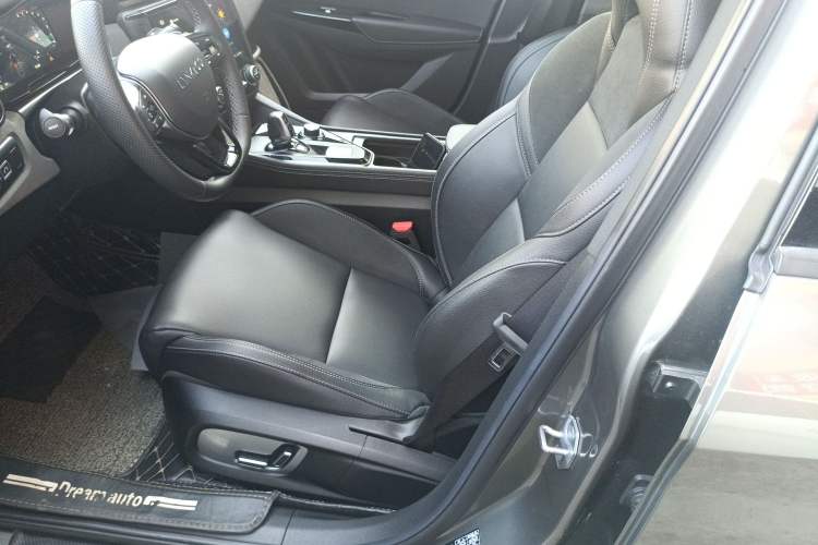 Used Lynk & Co 03 2021 1.5TD DCT JingPlus Left Front Seat