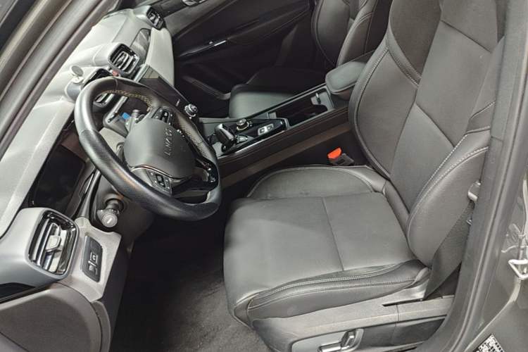 Used Lynk & Co 03 2021 1.5TD DCT Jing Champion Edition Left Front Seat