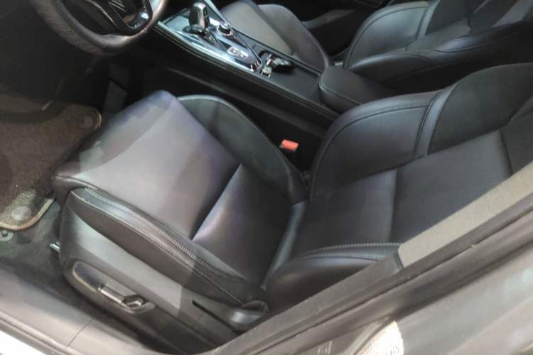 Used Lynk & Co 03 2021 1.5TD DCT JingPlus Left Front Seat