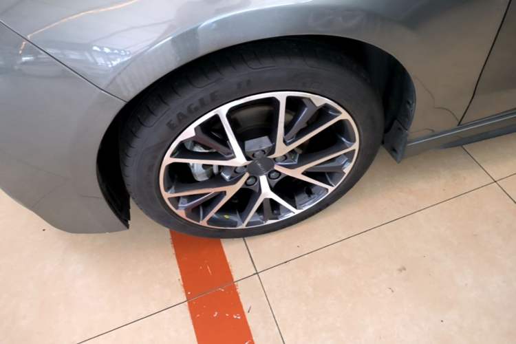 Used Lynk & Co 03 2021 1.5TD DCT Jing Champion Edition Left Front Wheel Hub
