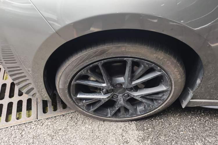 Used Lynk & Co 03 2021 1.5TD DCT Jing Champion Edition Left Front Wheel Hub