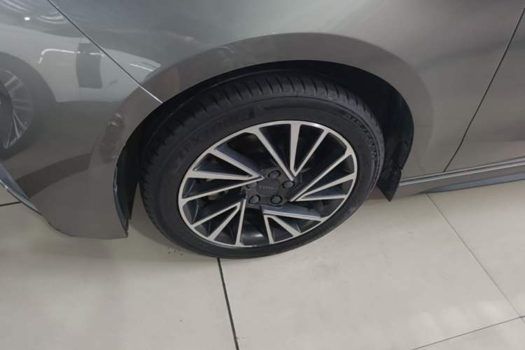 Used Lynk & Co 03 2021 1.5TD DCT JingPlus Left Front Wheel Hub