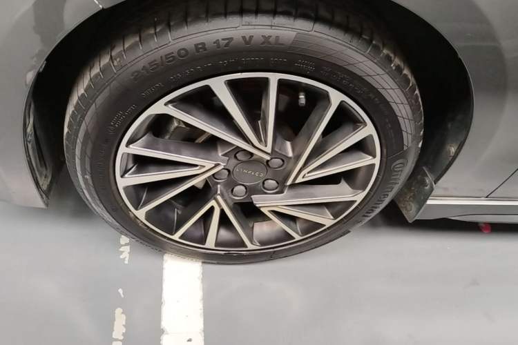 Used Lynk & Co 03 2021 1.5TD DCT JingPlus Left Front Wheel Hub