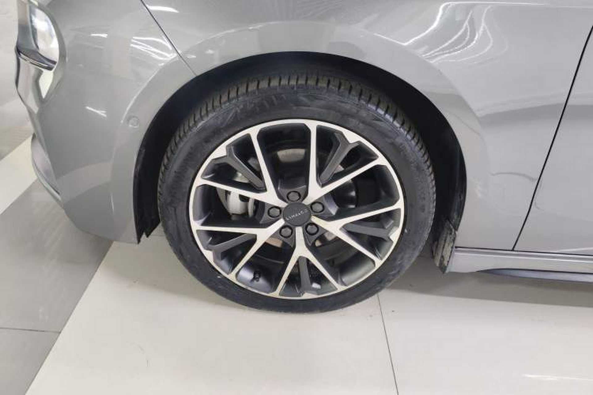 Used Lynk & Co 03 2021 2.0TD Automatic Trendy Champion Edition Left Front Wheel Hub