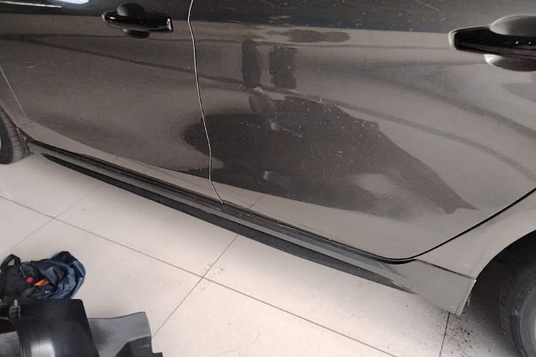 Used Lynk & Co 03 2021 1.5TD DCT JingPlus Left Side Sill